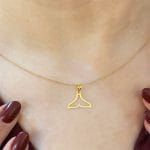 آویز طلا طرح دم وال - Image 2